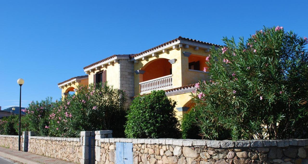 סאן תאודורו Residence Oasi E Oasi Blu מראה חיצוני תמונה