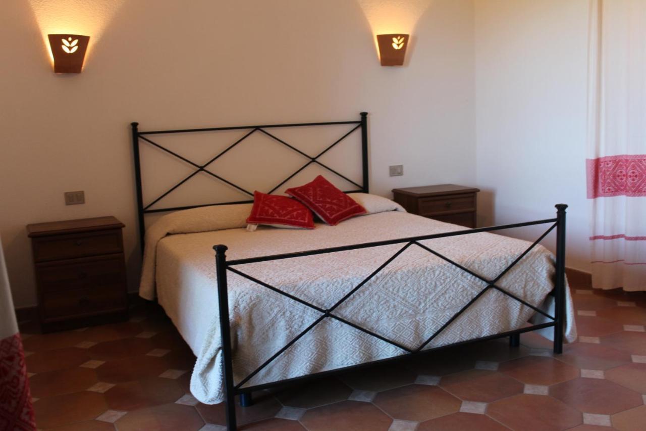 סאן תאודורו Residence Oasi E Oasi Blu מראה חיצוני תמונה