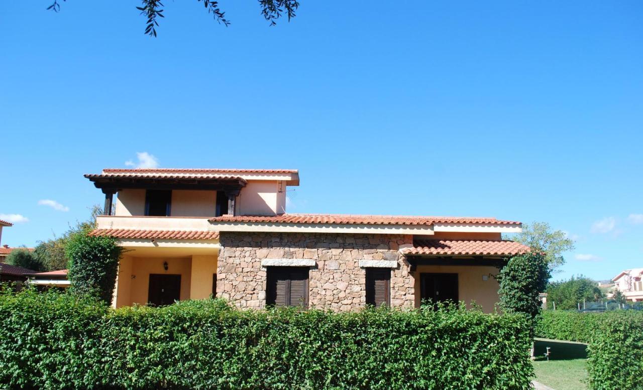 סאן תאודורו Residence Oasi E Oasi Blu מראה חיצוני תמונה