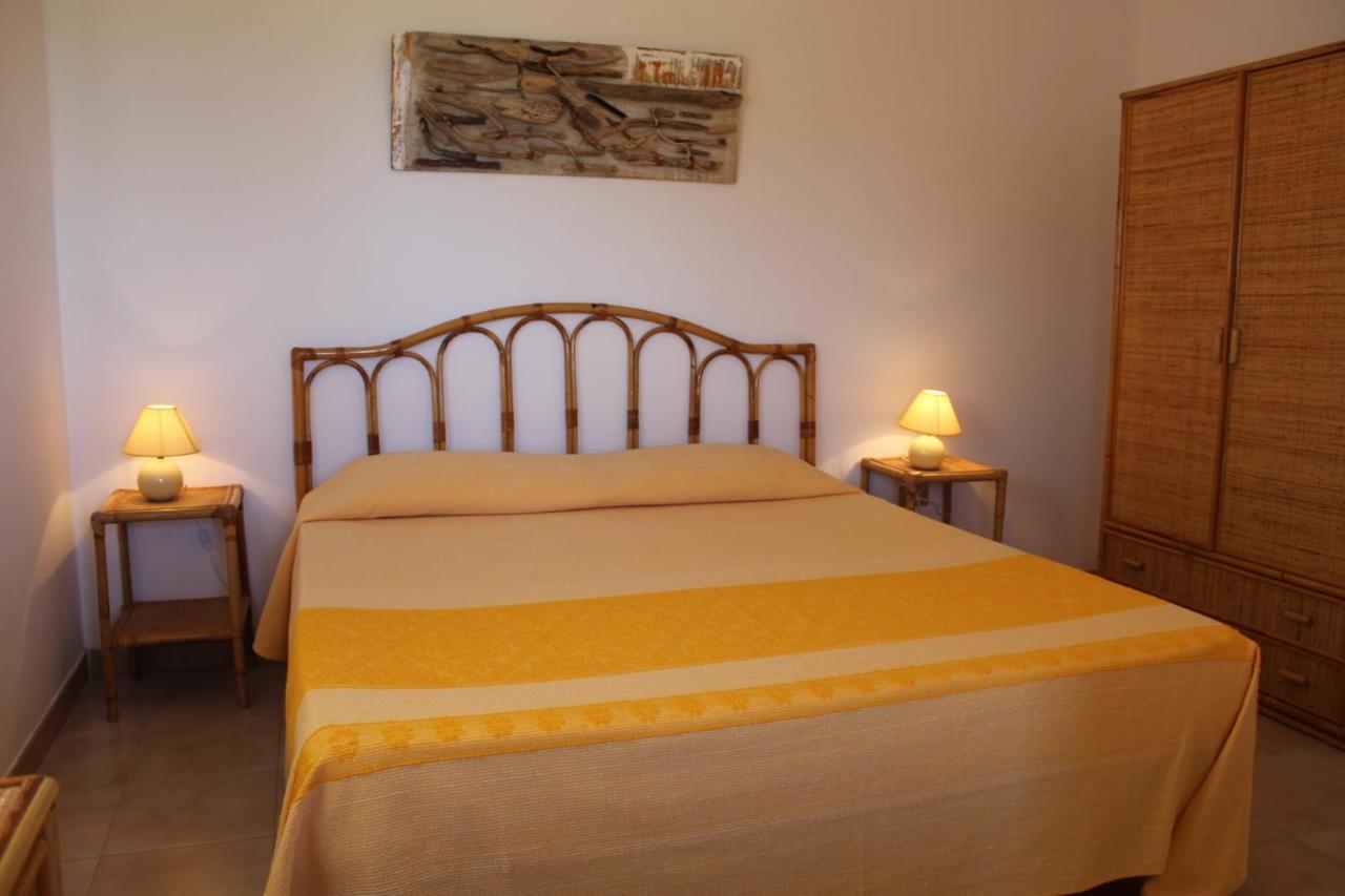 סאן תאודורו Residence Oasi E Oasi Blu מראה חיצוני תמונה