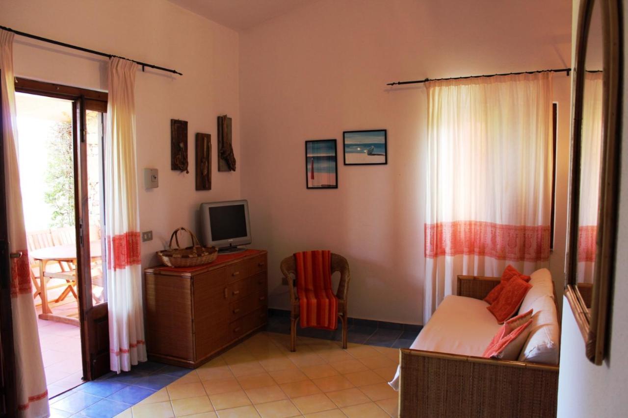 סאן תאודורו Residence Oasi E Oasi Blu מראה חיצוני תמונה